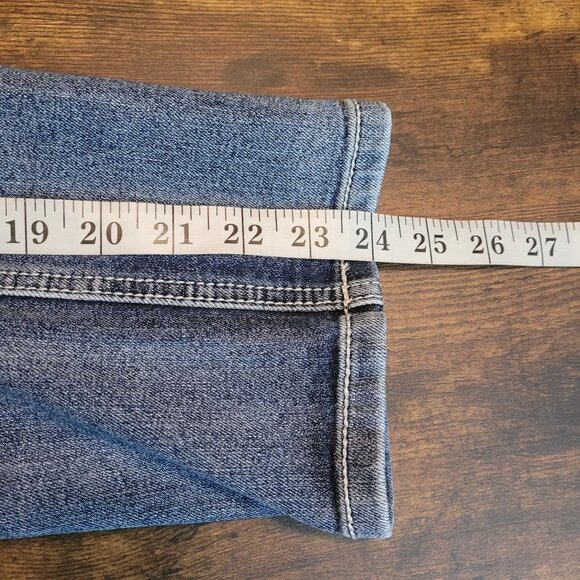 ZCO Jeans Size 11 Capri Mid Rise Embroidered Button Flap Pockets Stretch Denim - Picture 9 of 11